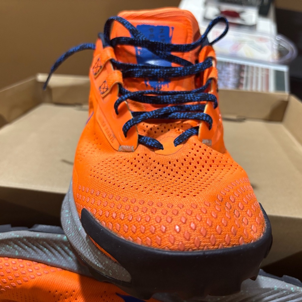 Nike ACG 10.5 Orange and Blue - Picture 3 of 4